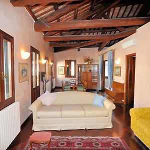 Casa Dei Pittori Italien